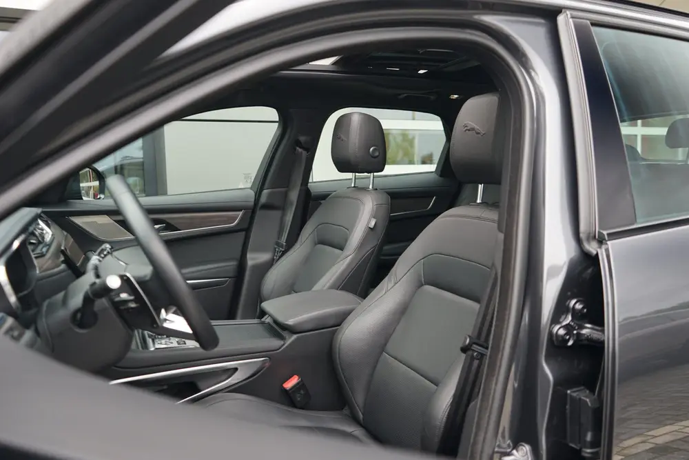Jaguar F-Pace 2.0 P400e PHEV S uit 2022, foto 12