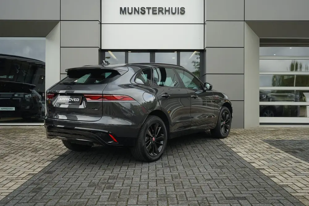 Jaguar F-Pace 2.0 P400e PHEV S uit 2022, foto 2