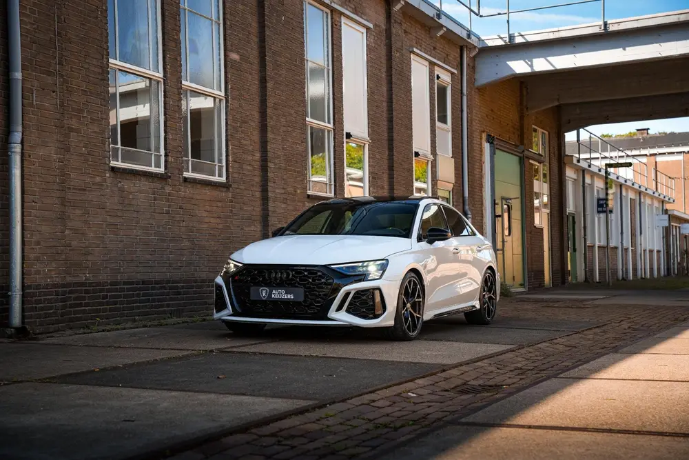 Audi RS3 2.5 TFSI RS 3 quattro Panoramadak B&O HUD uit 2023, foto 2