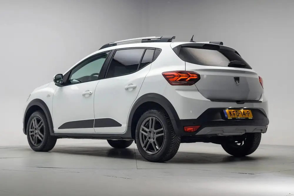 Dacia Sandero Stepway 1.0 TCe 90 Aut. [ Navi Stoelverwar uit 2022, foto 3