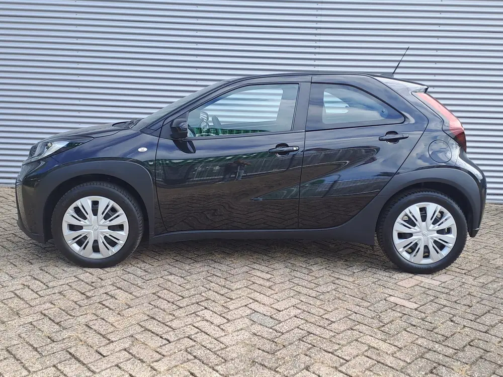 Toyota Aygo X 1.0 VVT-i MT Play uit 2024, foto 2