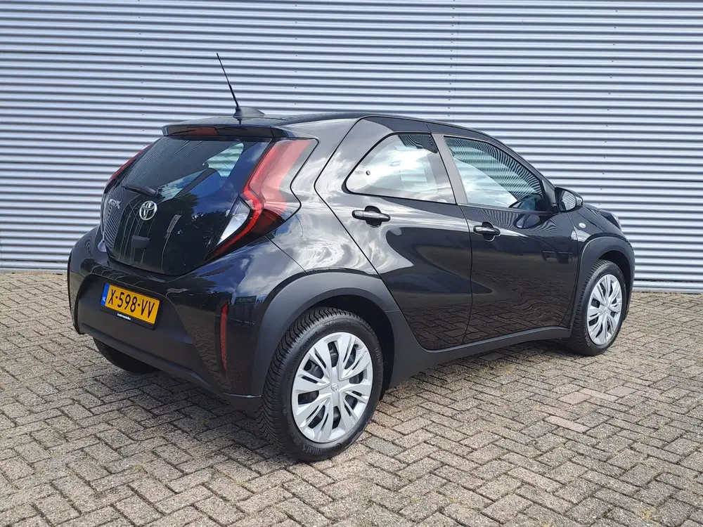 Toyota Aygo X 1.0 VVT-i MT Play uit 2024, foto 4