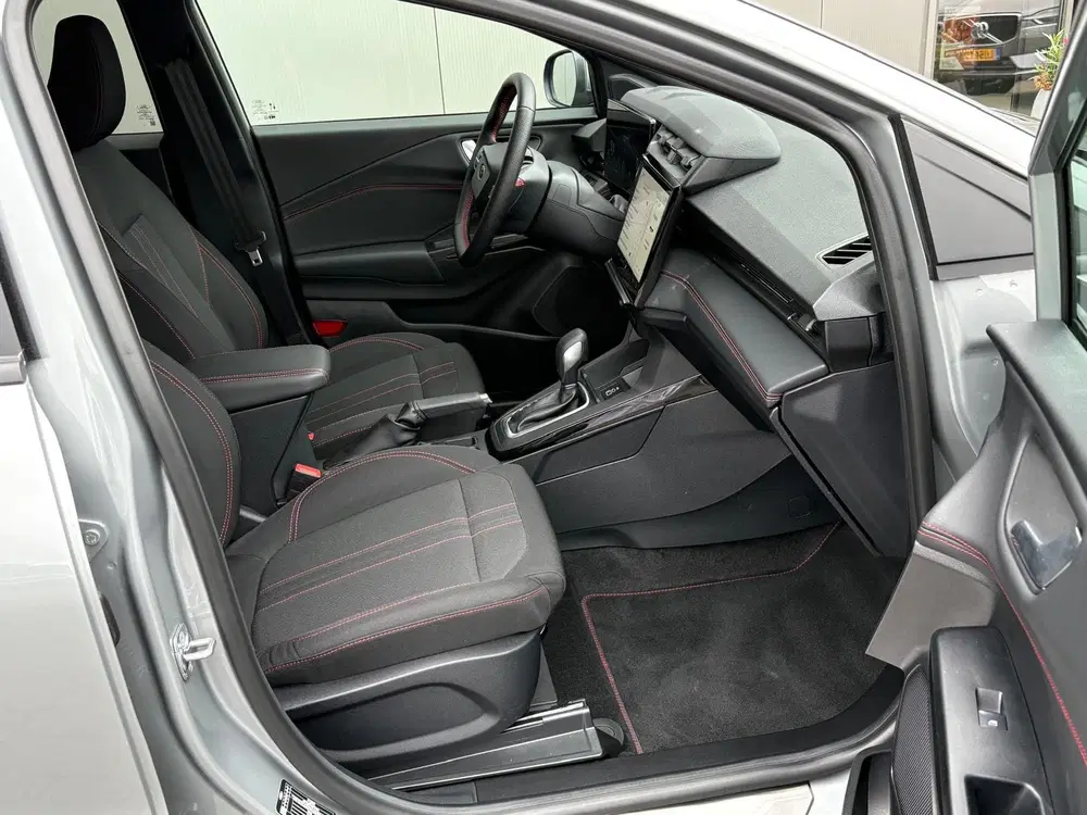 Ford Puma 155PK EcoB Automaat Hybrid ST-line 360-cam uit 2025, foto 13