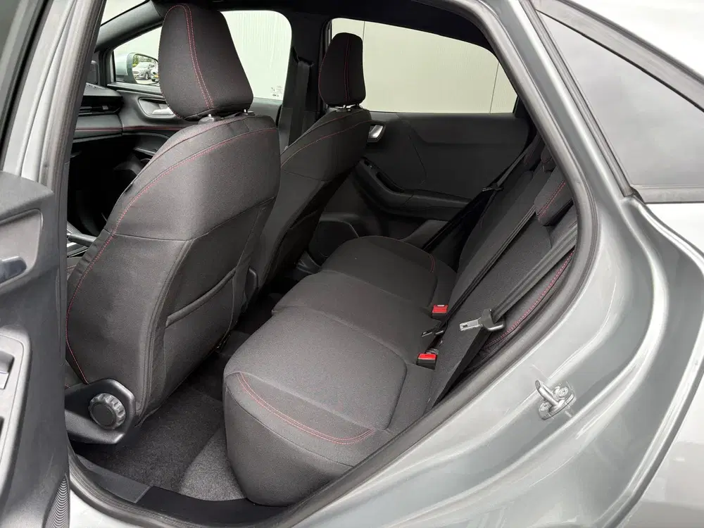 Ford Puma 155PK EcoB Automaat Hybrid ST-line 360-cam uit 2025, foto 14