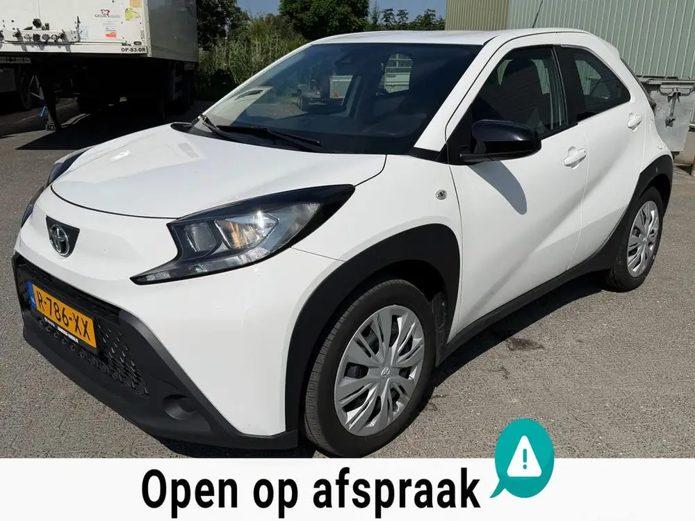 Toyota Aygo X 1.0 VVT-i X Play Automaat/Carplay/Camera/Adap uit 2023