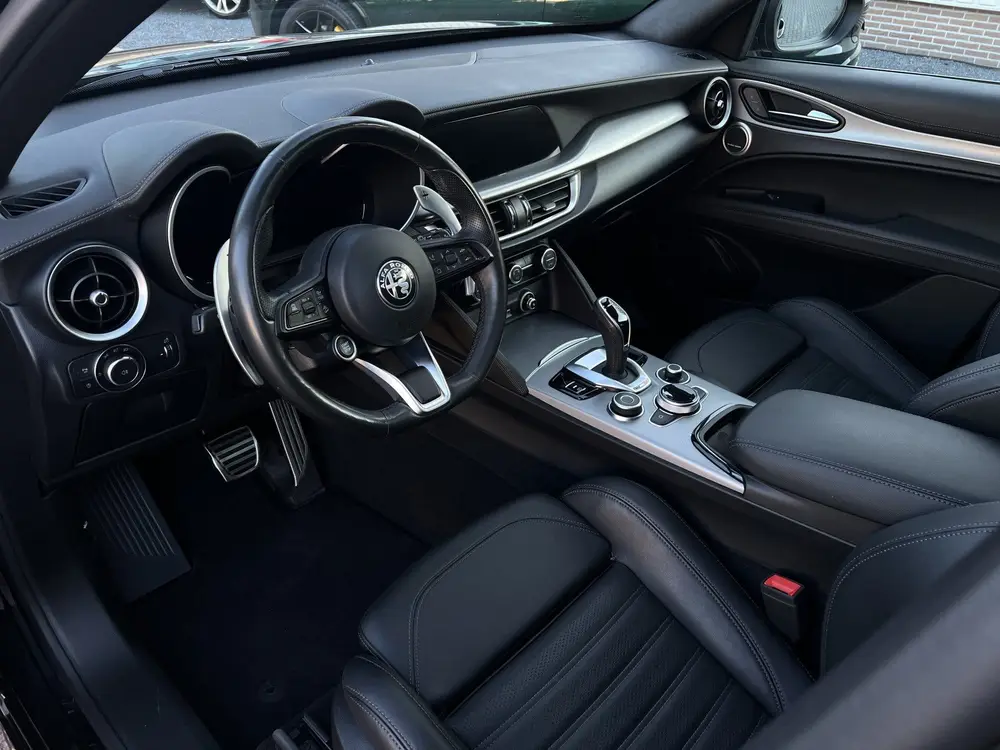 Alfa Romeo Stelvio 2.0 T GME AWD Veloce uit 2024, foto 10