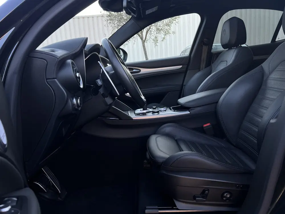 Alfa Romeo Stelvio 2.0 T GME AWD Veloce uit 2024, foto 11