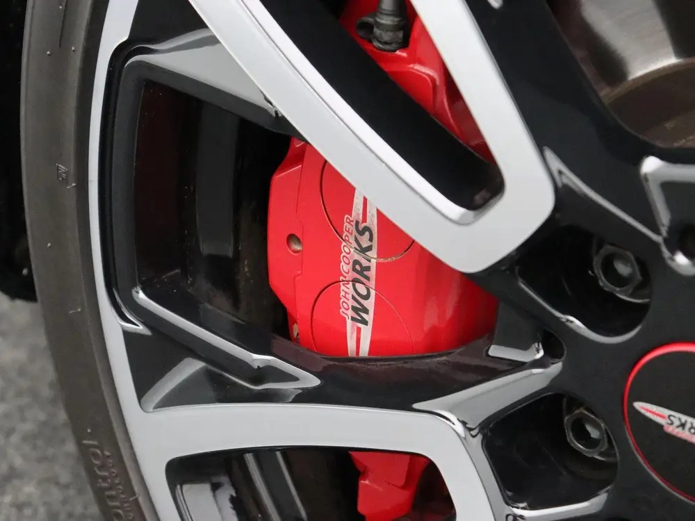 Mini Clubman JCW ALL4 Chili + Panoramadak + Harman Kard uit 2019, foto 10