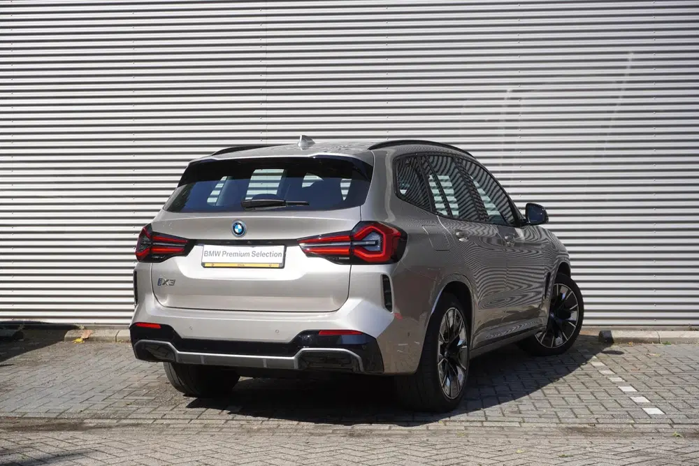 BMW iX3 uit 2023, foto 5