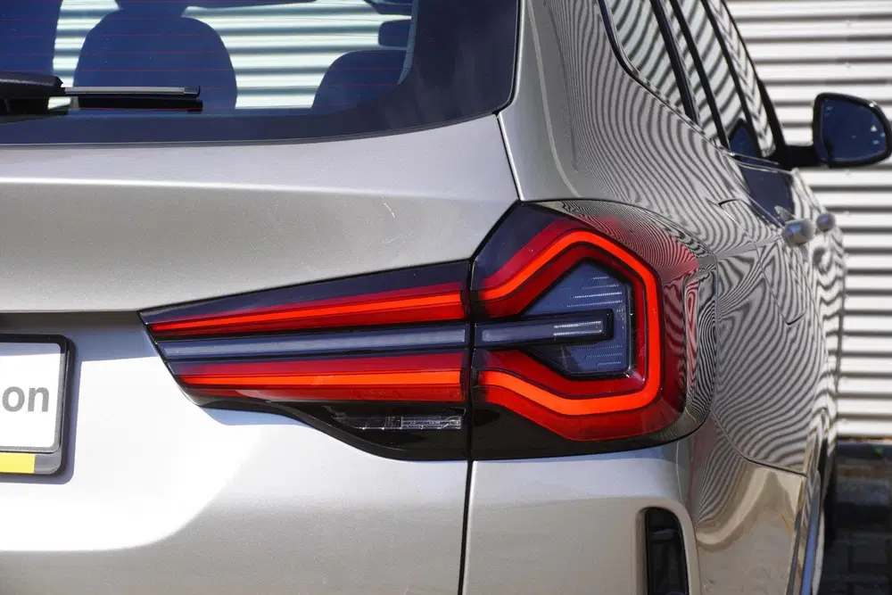 BMW iX3 uit 2023, foto 6