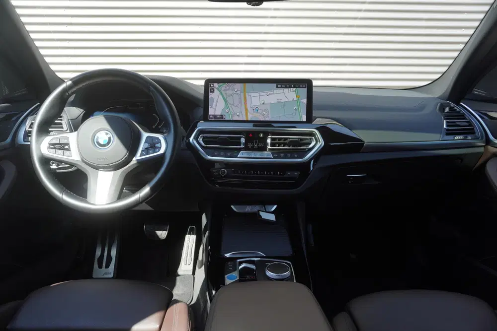 BMW iX3 uit 2023, foto 9