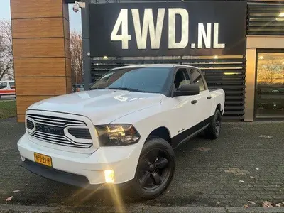Dodge RAM 5.7 V8 4x4 Crew Cab 6 PERS CLASSIC uit 2022