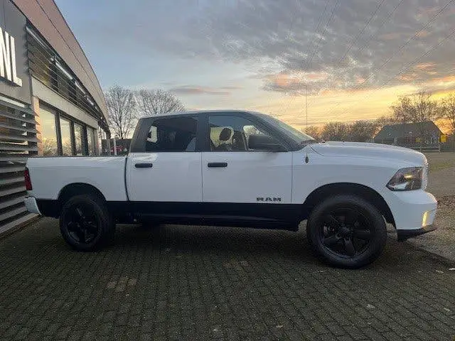 Dodge RAM 5.7 V8 4x4 Crew Cab 6 PERS CLASSIC uit 2022, foto 9