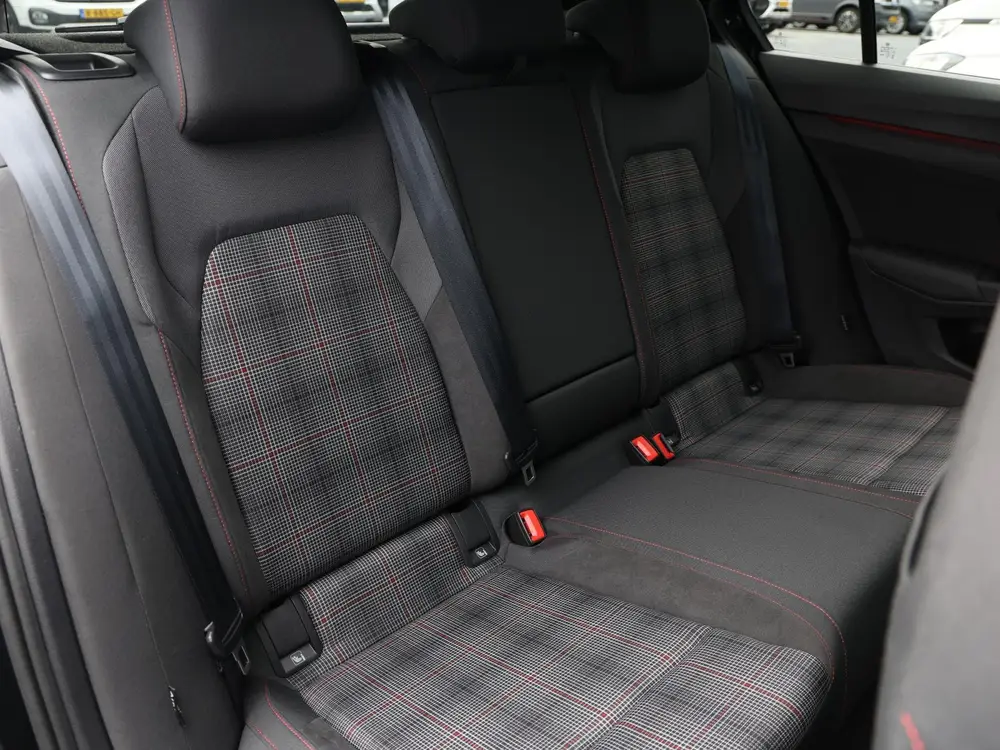 Volkswagen Golf 2.0 TSI GTI 265 pk DSG | NL-Auto | Panoramad uit 2025, foto 10