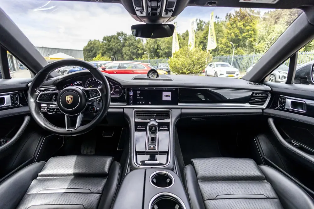 Porsche Panamera 2.9 4 E-Hybrid uit 2020, foto 18