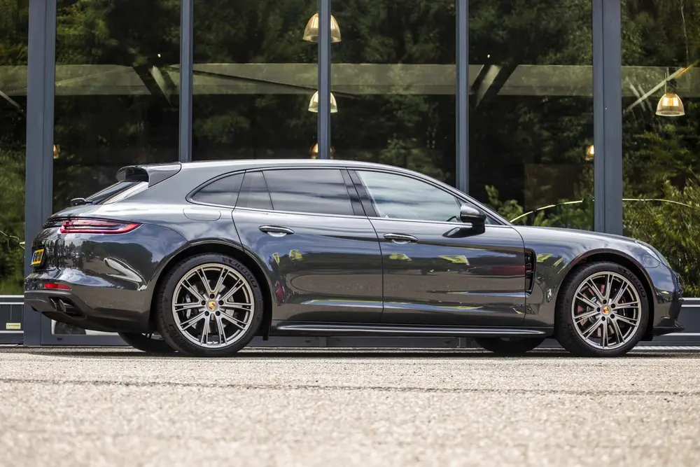 Porsche Panamera 2.9 4 E-Hybrid uit 2020, foto 5