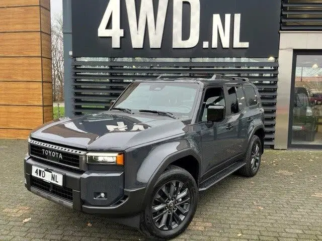 Toyota Land Cruiser 2.8 D-4D AUT 4WD EXEC SWVAN BPM VRIJ uit 2024, foto 2