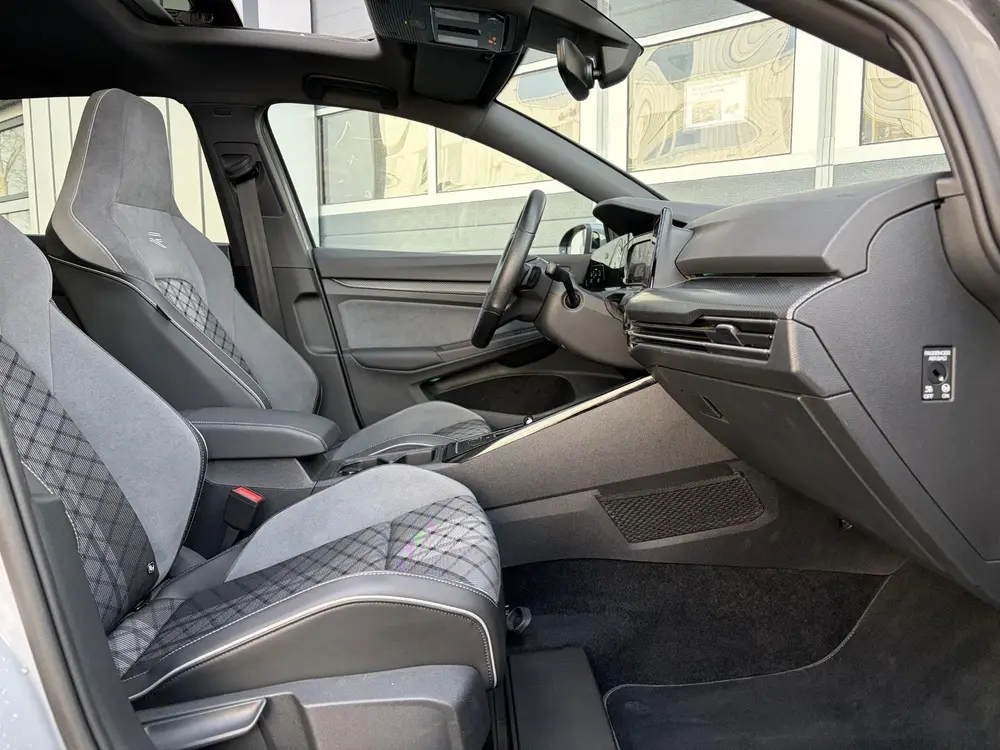 Volkswagen Golf 1.0 eTSI 110kW R-Line DSG | Pano | LED uit 2024, foto 14