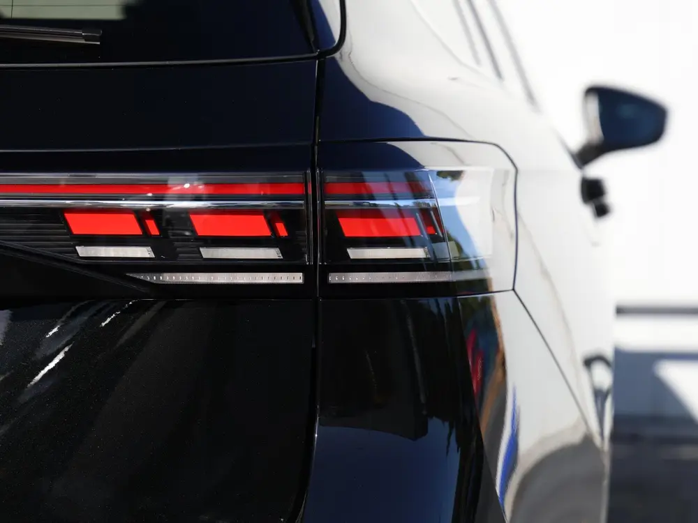 Volkswagen Passat Variant 1.5 eHybrid 272 pk Elegance | Trek uit 2025, foto 17