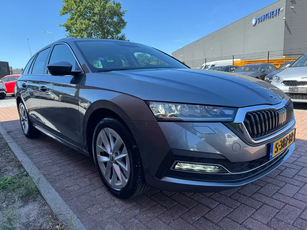 Skoda Octavia 1.0 TSI Business Edition Plus uit 2023, foto 3