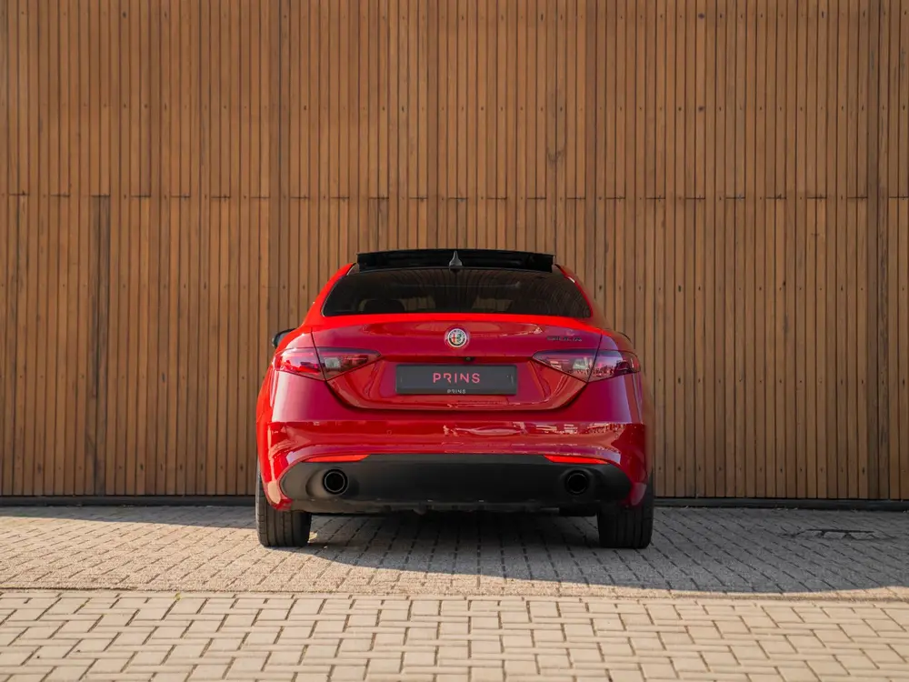 Alfa Romeo Giulia 2.2 Sprint | Panoramadak | Veloce stoelen uit 2021, foto 5