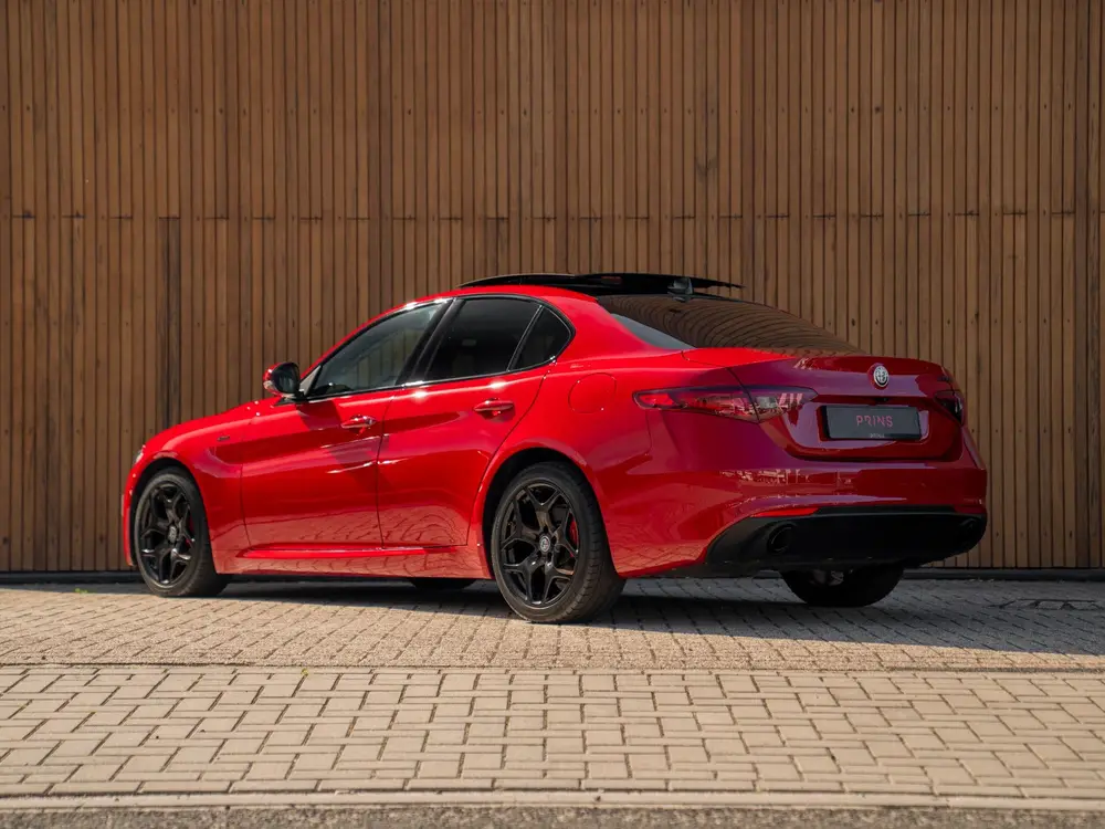 Alfa Romeo Giulia 2.2 Sprint | Panoramadak | Veloce stoelen uit 2021, foto 6