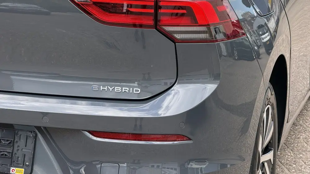 Volkswagen Golf 1.4 eHybrid (bj 2024, automaat) uit 2024, foto 7