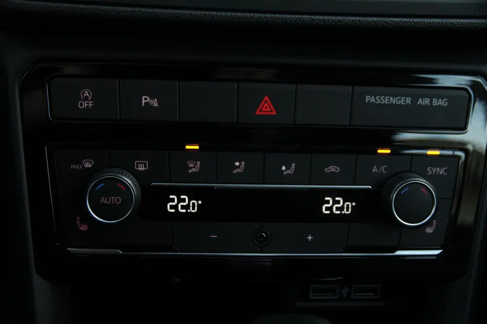 Volkswagen T-Cross 1.0 TSI Life Achteruitrijcamera | Cruise uit 2020, foto 20