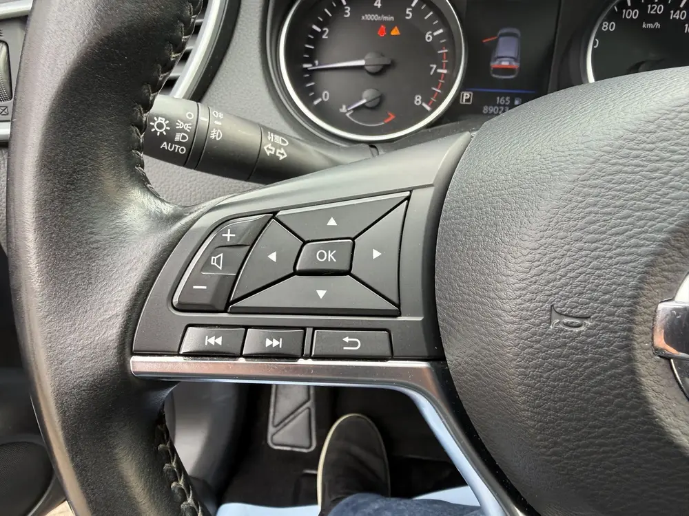 Nissan Qashqai 1.2 N-Connecta Panodak uit 2019, foto 14
