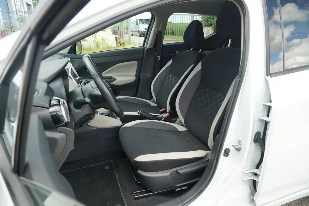Nissan Micra 1.0 IG-T 100pk N-Connecta uit 2019, foto 20