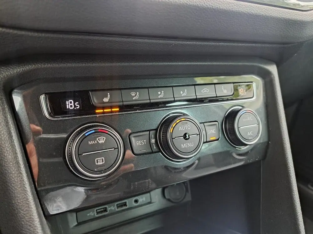 Volkswagen TIGUAN 1.5 TSI ACT 150 Pk R-Line (3x) Highline Bu uit 2020, foto 12