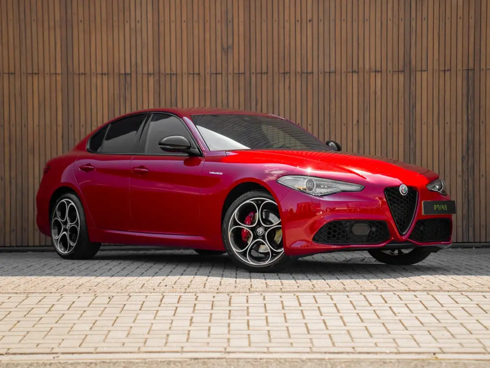 Alfa Romeo Giulia 2.0 T Veloce 280pk AWD uit 2022, foto 3