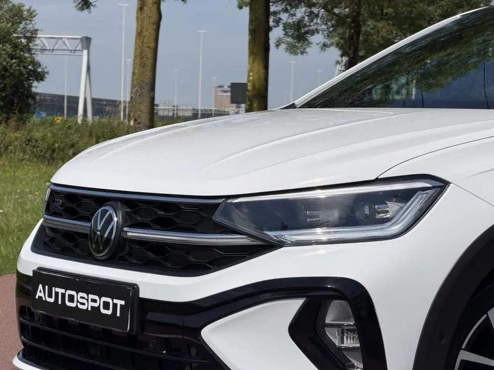 Volkswagen Taigo 1.0 TSI R-Line Pano IQ Light Keyless Beats uit 2022, foto 16