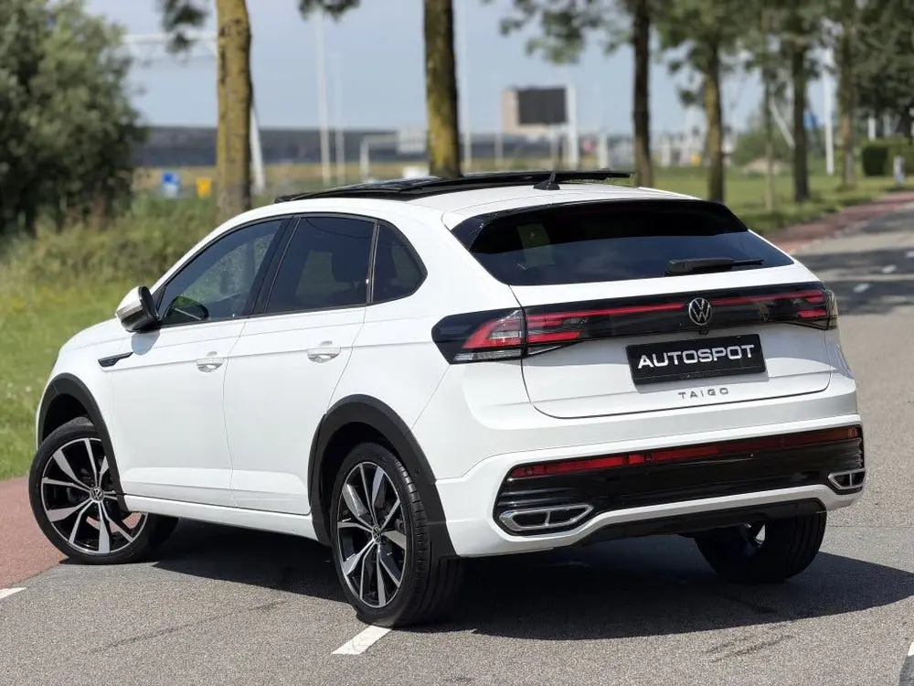 Volkswagen Taigo 1.0 TSI R-Line Pano IQ Light Keyless Beats uit 2022, foto 2