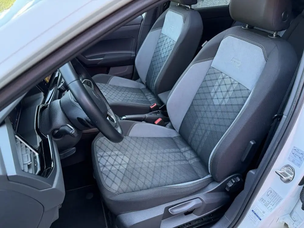 Volkswagen Taigo 1.0 TSI R-Line Pano IQ Light Keyless Beats uit 2022, foto 7