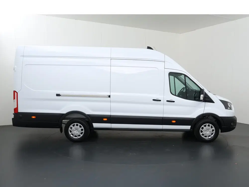 Ford Transit 350 uit 2024, foto 6