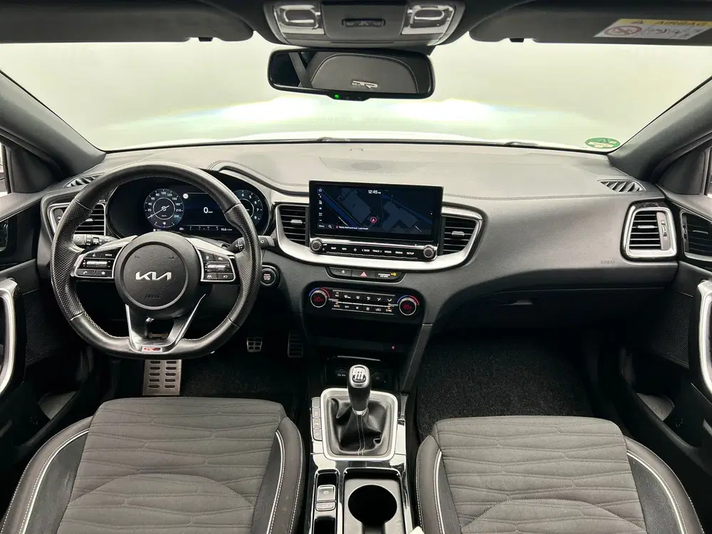 Kia Ceed 1.0 T-GDi GT-Line uit 2022, foto 2