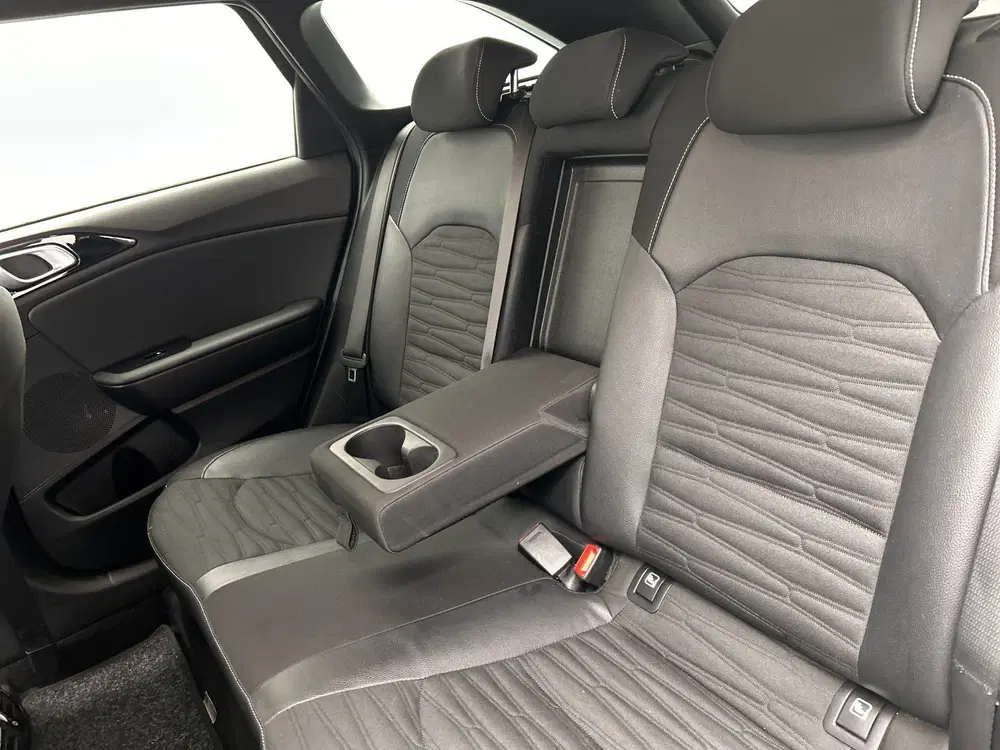 Kia Ceed 1.0 T-GDi GT-Line uit 2022, foto 20