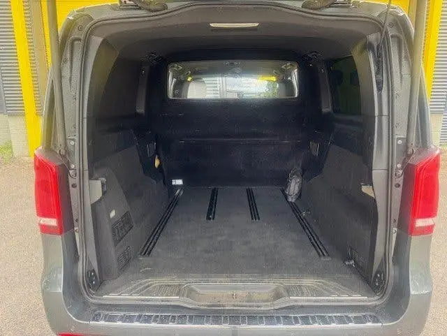 Mercedes-Benz V-Klasse 300d 4-MATIC Extra Lang DC Avantgarde uit 2020, foto 8