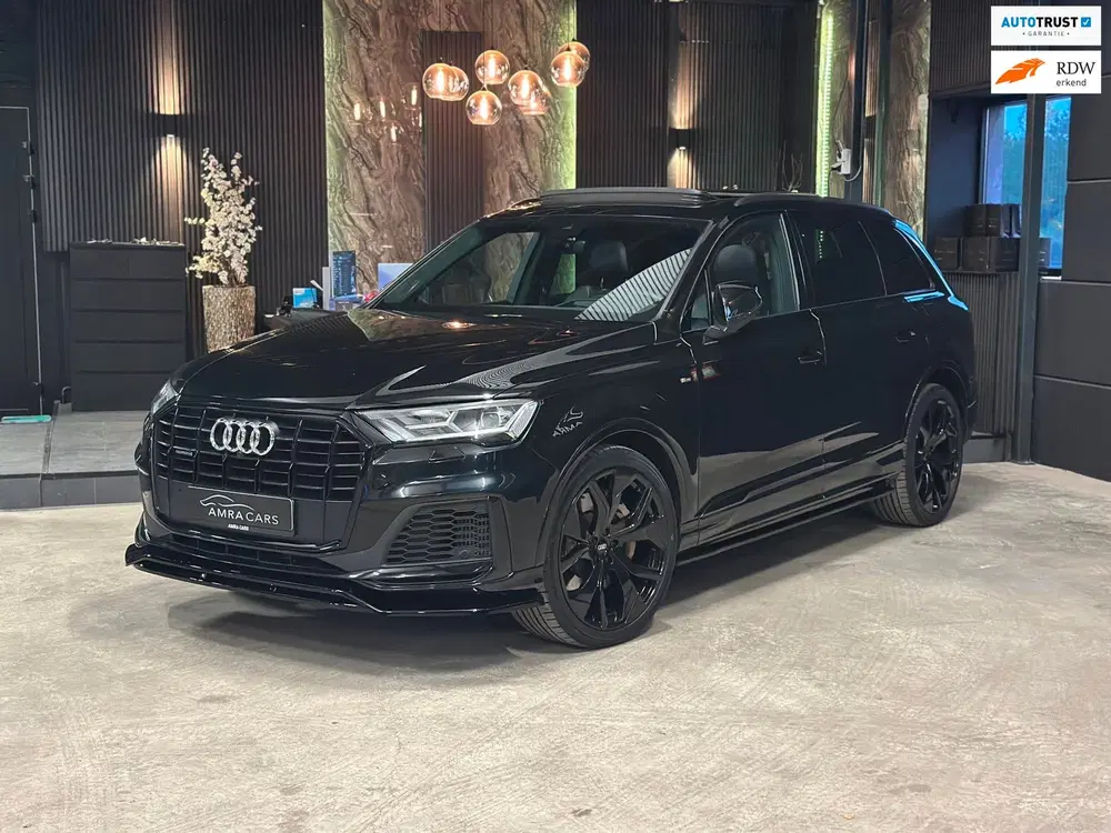 Audi Q7 55 TFSI e quattro 3X S-LINE uit 2023