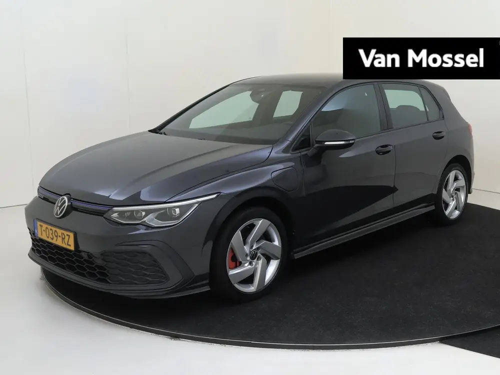 Volkswagen Golf 1.4 e-Hybrid GTE | Automaat | NAV | Camera | uit 2021