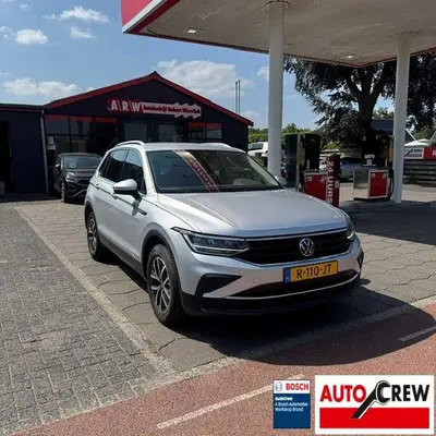 VOLKSWAGEN Tiguan 1.5 TSI 150pk Life Business uit 2022