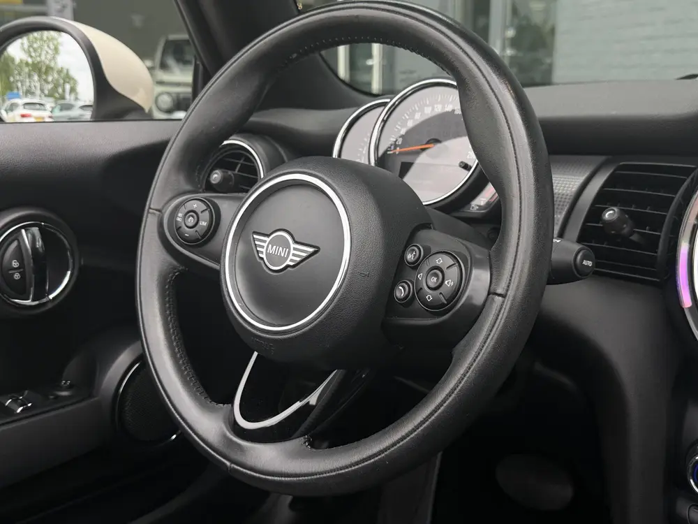 Mini Cabrio 1.5 Cooper Salt uit 2019, foto 19