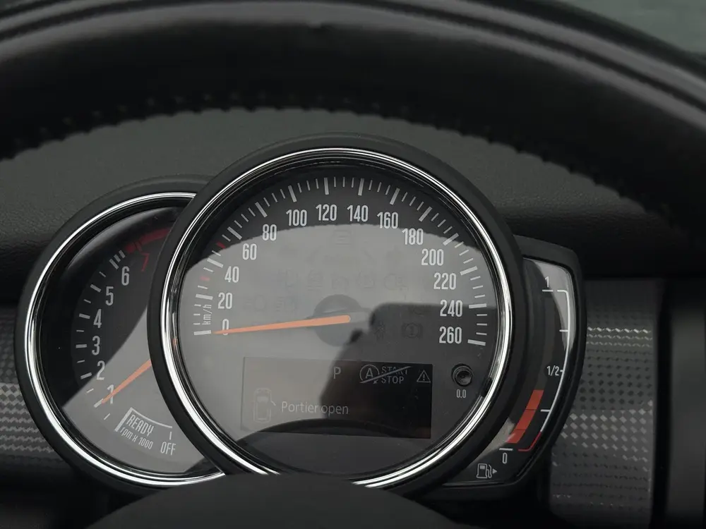 Mini Cabrio 1.5 Cooper Salt uit 2019, foto 20