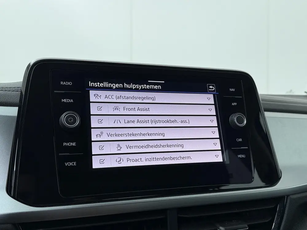 Volkswagen T-Roc 1.0 TSI Life | 110 PK | Adaptive Cruise Con uit 2022, foto 17