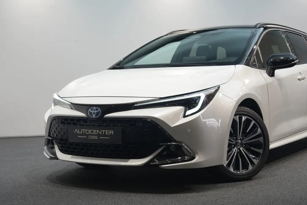 Toyota Corolla 2.0 Hybrid 200 uit 2025, foto 7