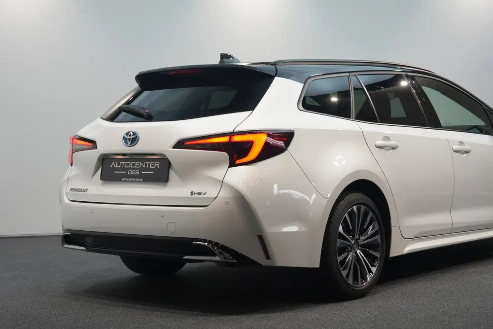 Toyota Corolla 2.0 Hybrid 200 uit 2025, foto 9