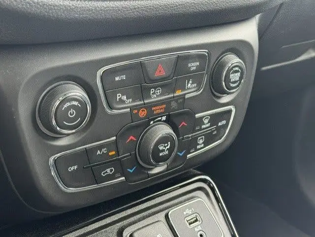 Jeep Compass 1.3T Limited - 1e eigenaar - LED -Leder-Keyless uit 2020, foto 15