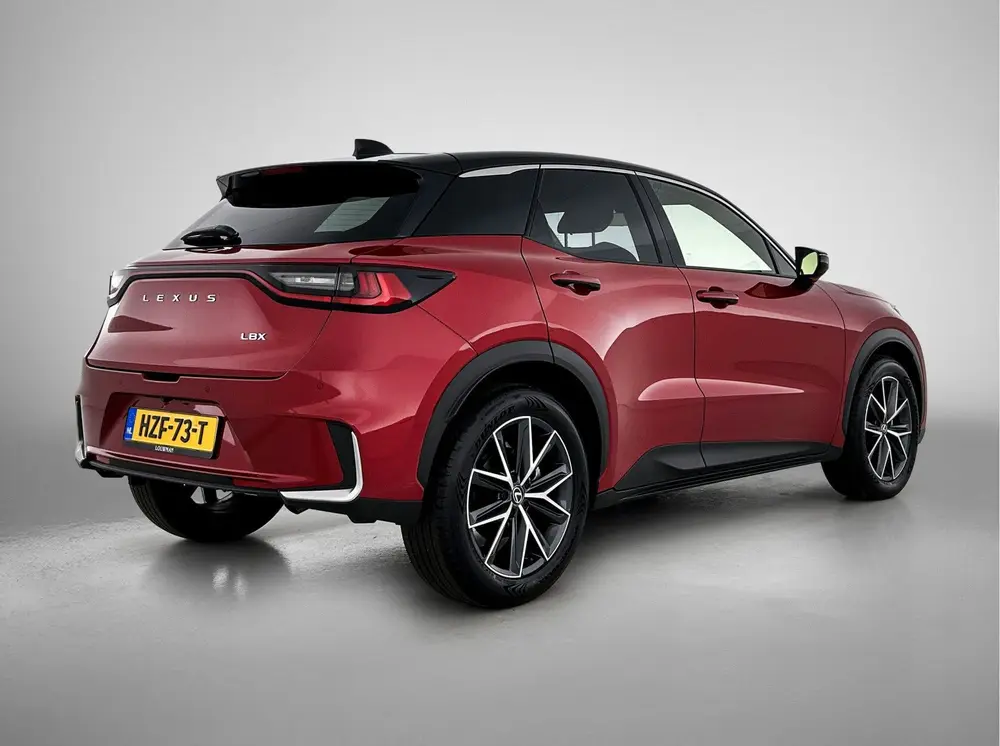 Lexus LBX Emotion 2WD Tech Pack uit 2025, foto 2
