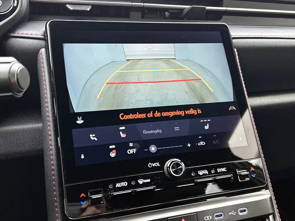 Lexus LBX Emotion 2WD Tech Pack uit 2025, foto 8